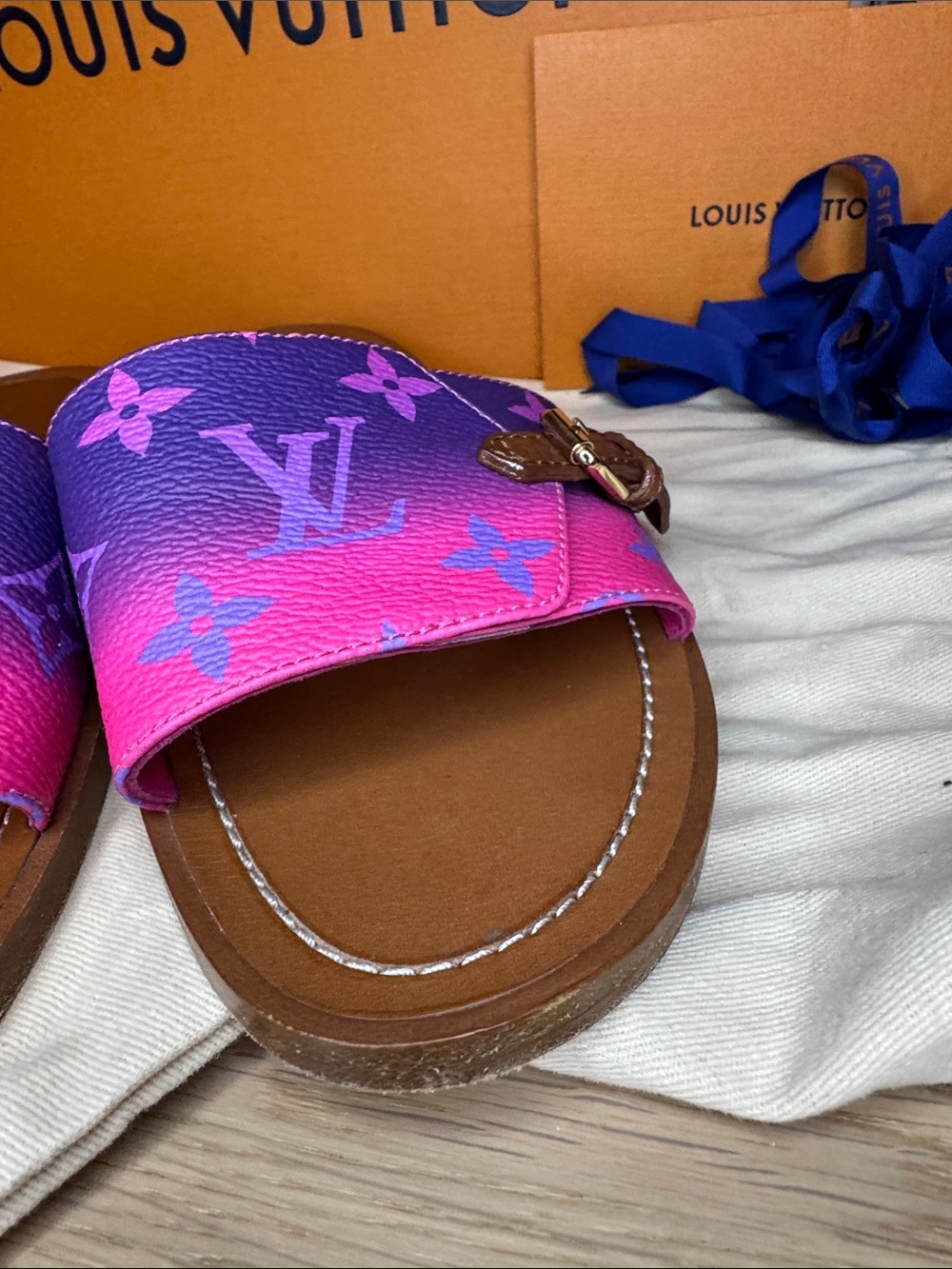 Louis Vuitton Spring In The City Lock It Flat Mule Pink Purple Ombré Sandals - Picture 4 of 8